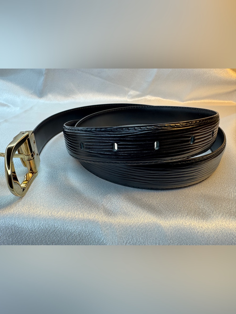 Louis Vuitton Black EPI Leather Belt w/ Gold Buckle (Signature Hardware) 85/34 - Picture 9 of 16
